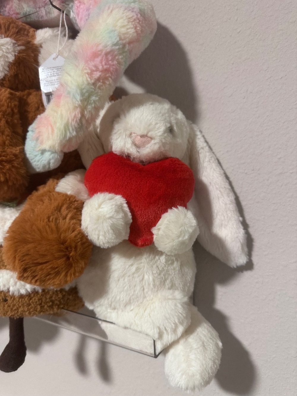 Bashful bunny with red heart